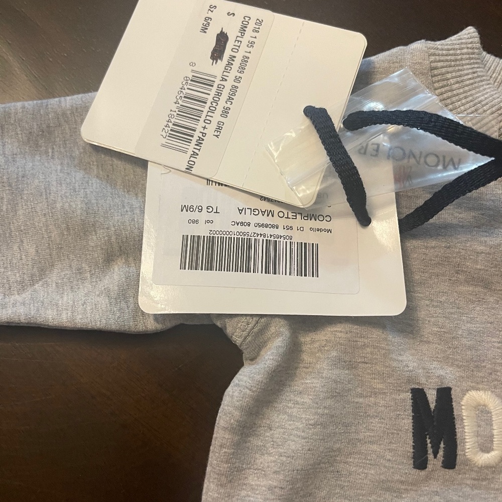 Moncler baby jumpsuit 6-9 months